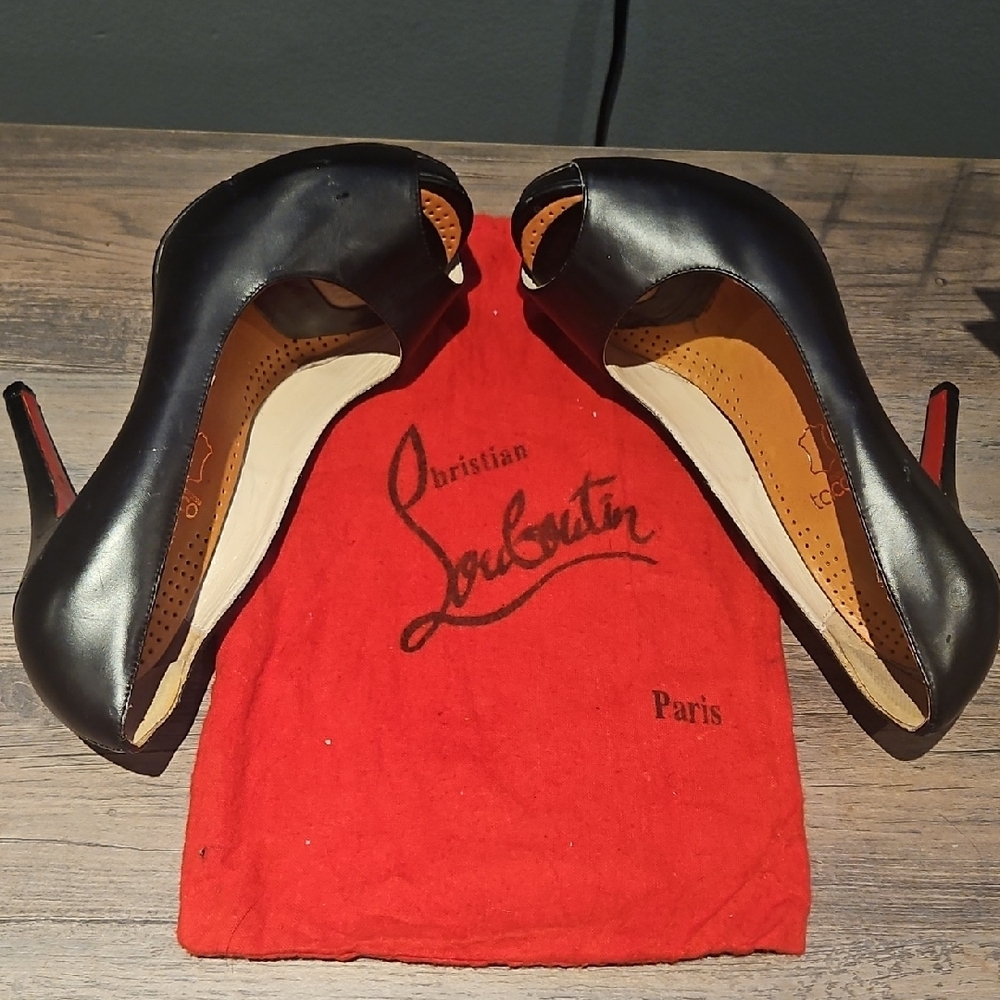 Black Peep-Toe Leather Shoes